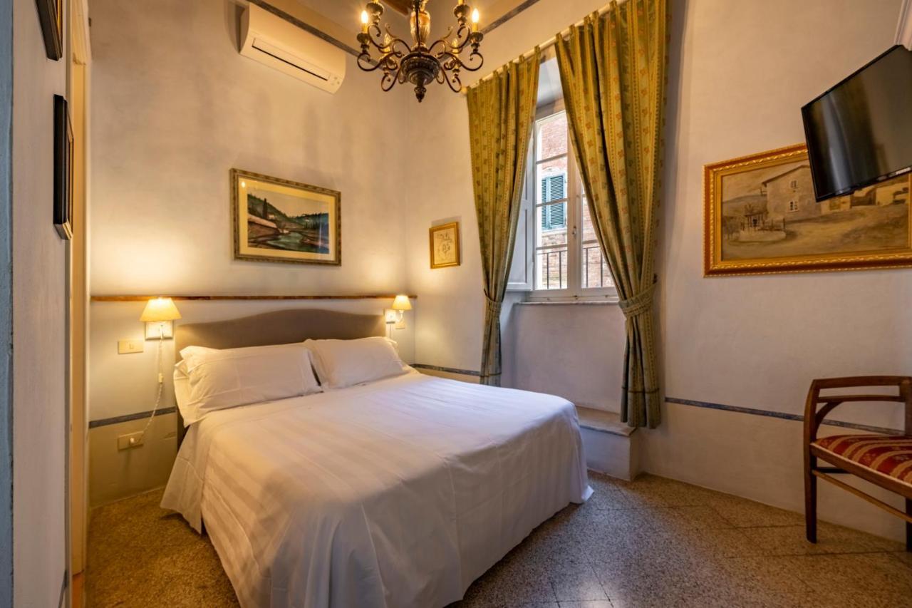 Palazzo Mosela Alla Porta มอนติปุลเชียโน ภายนอก รูปภาพ